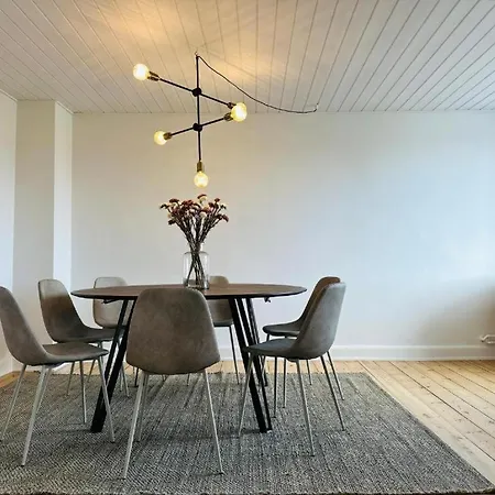 Og Rummelig I Apartamento *